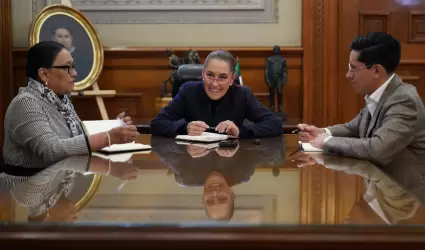 Claudia Sheinbaum conversa con el papa Le�n XIV