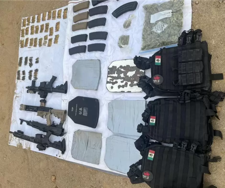 Grupo de Coordinaci�n BC asegura arsenal en Tecate