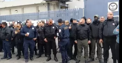 Oficiales de seguridad y custodia penitenciaria durante una manifestaci�n pac�fi