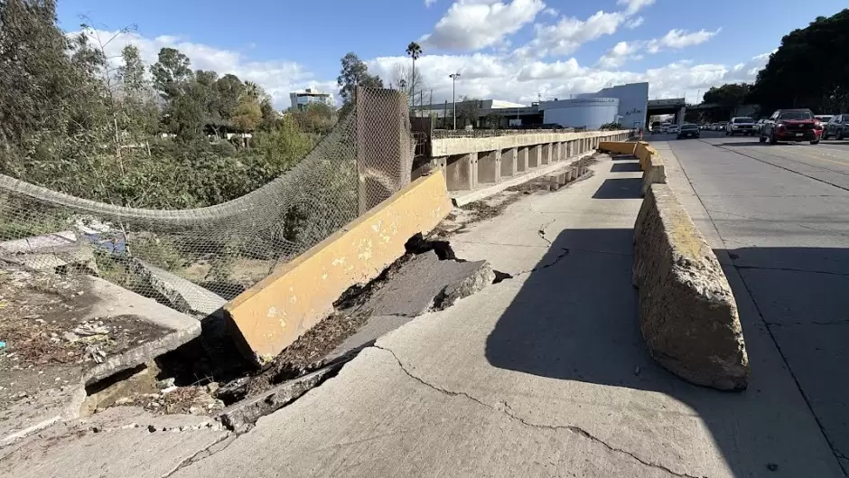 Nuevo socav�n obliga al cierre parcial de la V�a R�pida Oriente