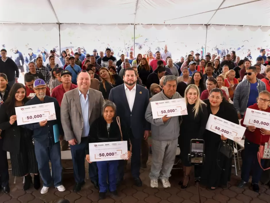Entrega de cr�ditos para impulsar el autoempleo
