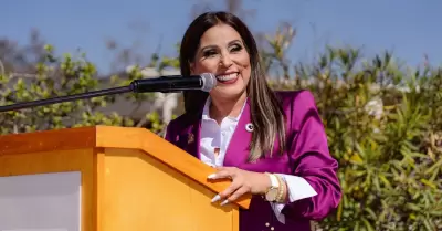 Claudia Agat�n