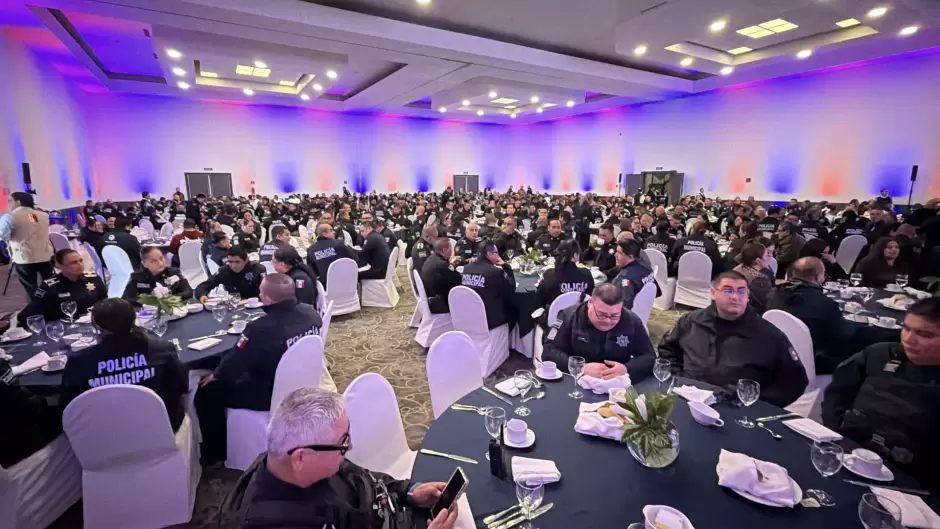 Alcalde manifiesta su respaldo a polic�as municipales de Tijuana