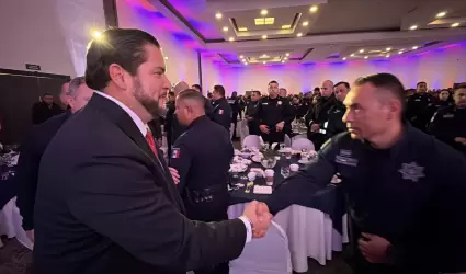 Alcalde manifiesta su respaldo a polic�as municipales de Tijuana