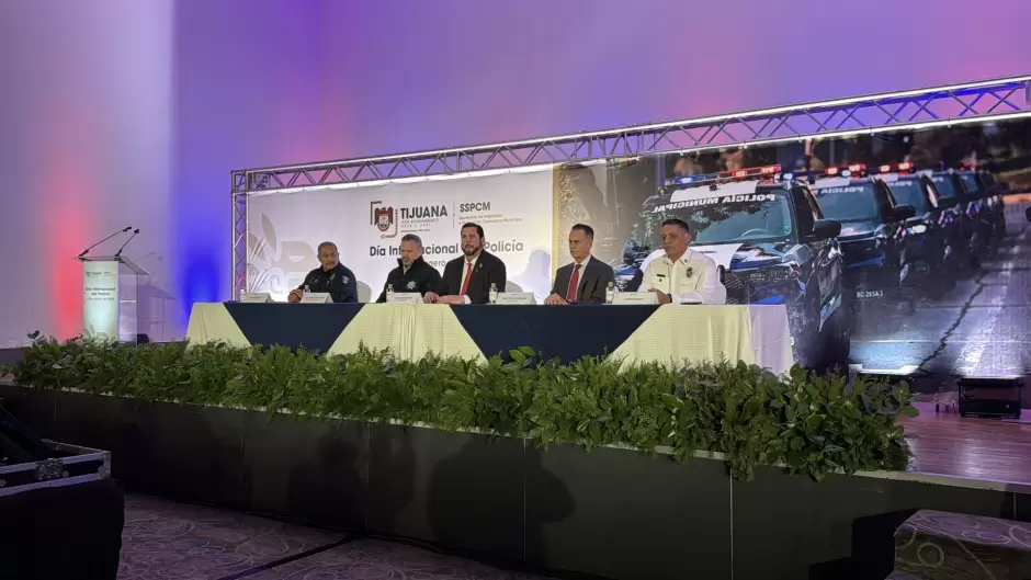 Alcalde manifiesta su respaldo a polic�as municipales de Tijuana