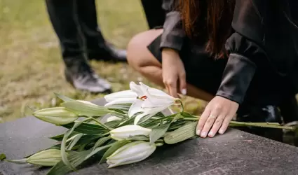 Tumba, funeral