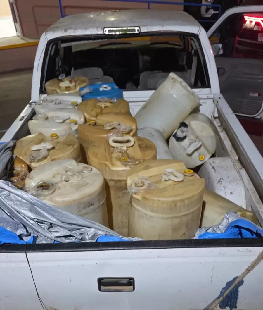 Aseguramiento de 900 litros de hidrocarburo il�cito