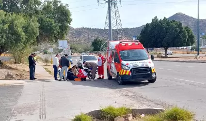 Accidente entre motociclista y conductor de un sed�n