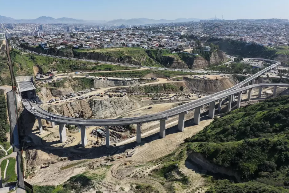 Inauguraci�n de la primera etapa del viaducto elevado de Tijuana