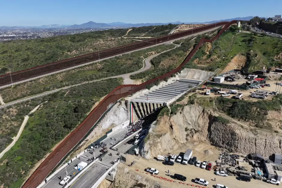 Inauguraci�n de la primera etapa del viaducto elevado de Tijuana