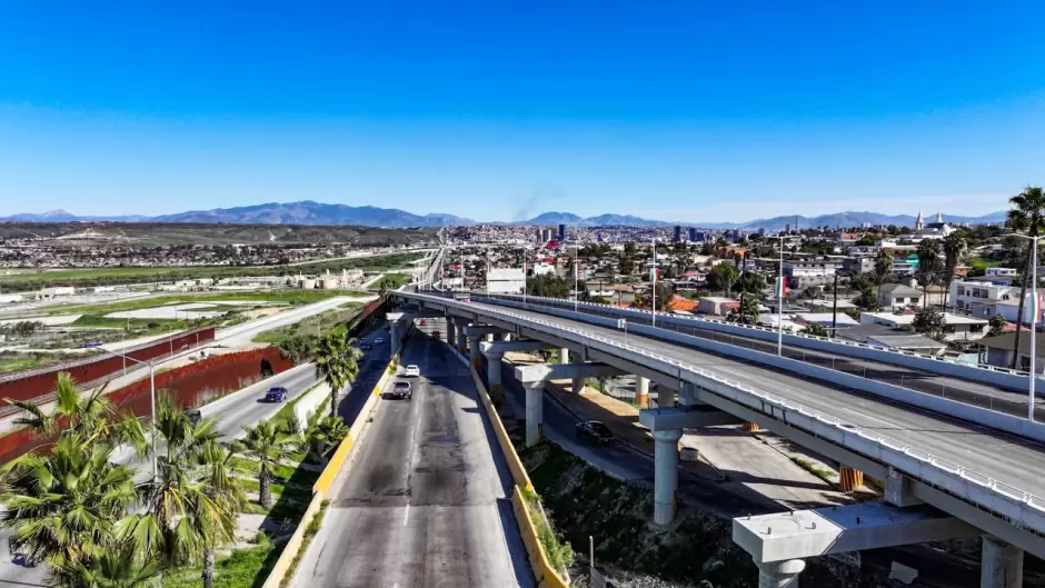 Inauguraci�n del Viaducto Elevado y la Universidad Rosario Castellanos