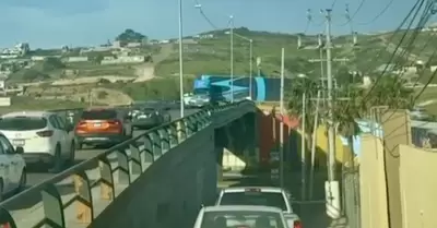 Tr�nsito de tr�ileres vuelve a colapsar el Puente Loma Blanca