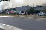 Maquinaria pesada derriba muros de Sam's para controlar incendio