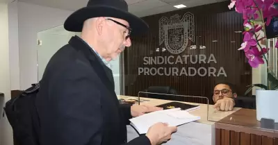 Responde H�ctor Riveros a s�ndica procuradora