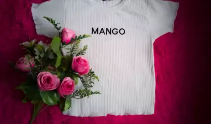 Crop top femenino: vers�til, moderno y esencial.