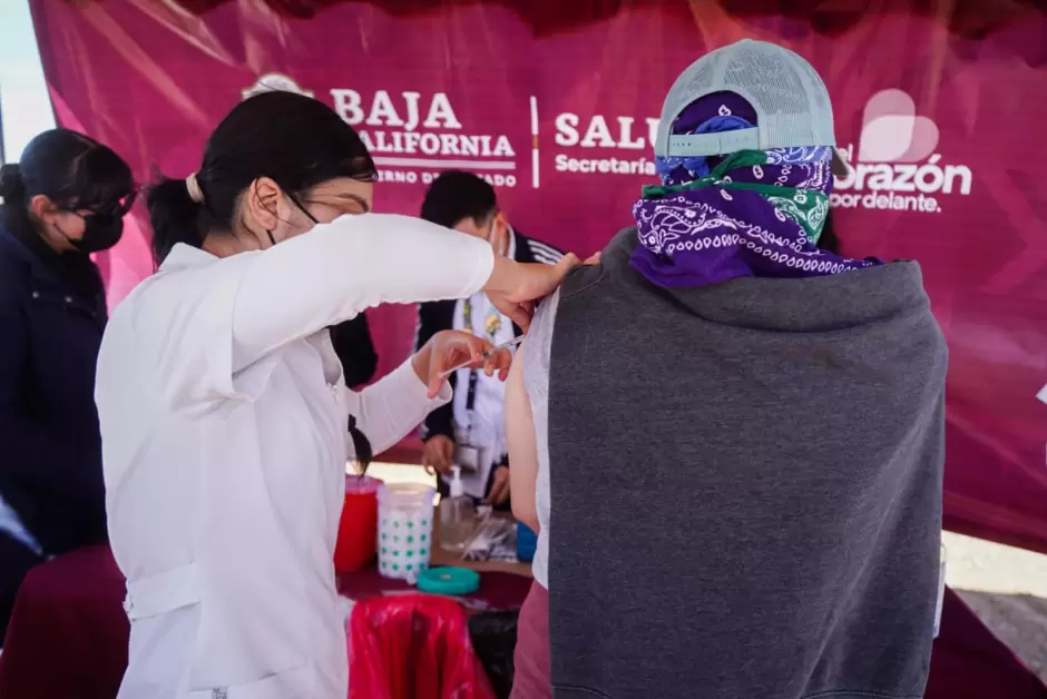 Intensifican vacunaci�n contra el sarampi�n en campos agr�colas de Baja California