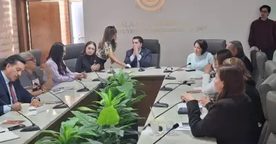 Madres Buscadoras de re�nen con diputados