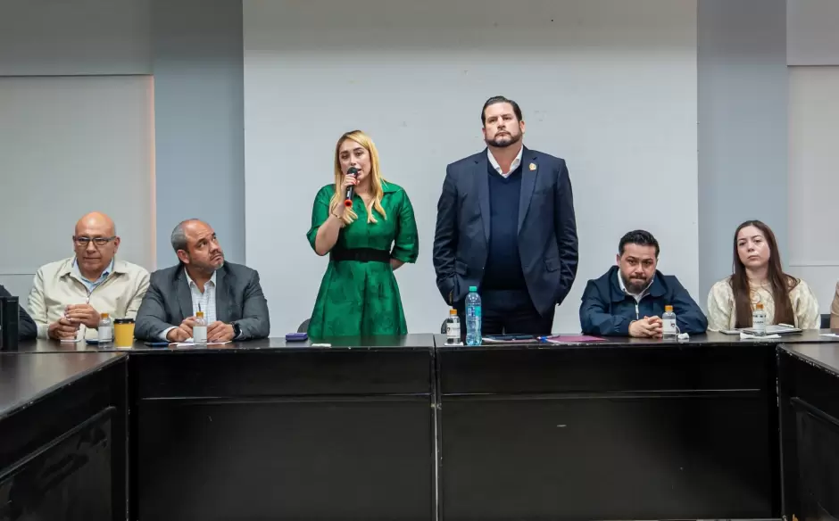 Atiende Ismael Burgue�o a representantes de agrupaciones de polic�as municipales
