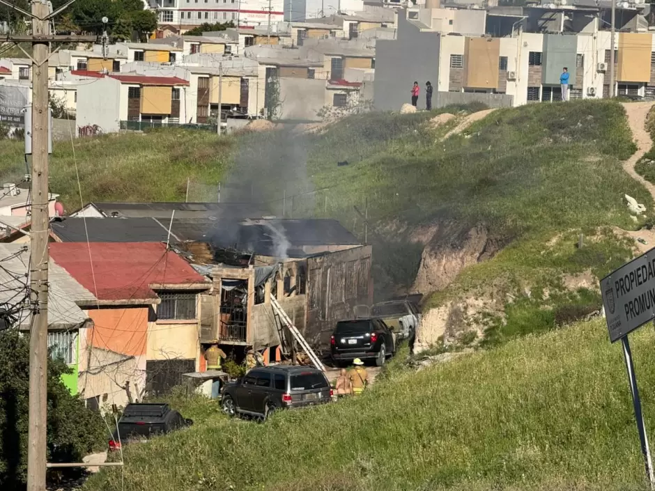 Explosi�n e incendio en vivienda de Villas de Baja California deja siete lesionados