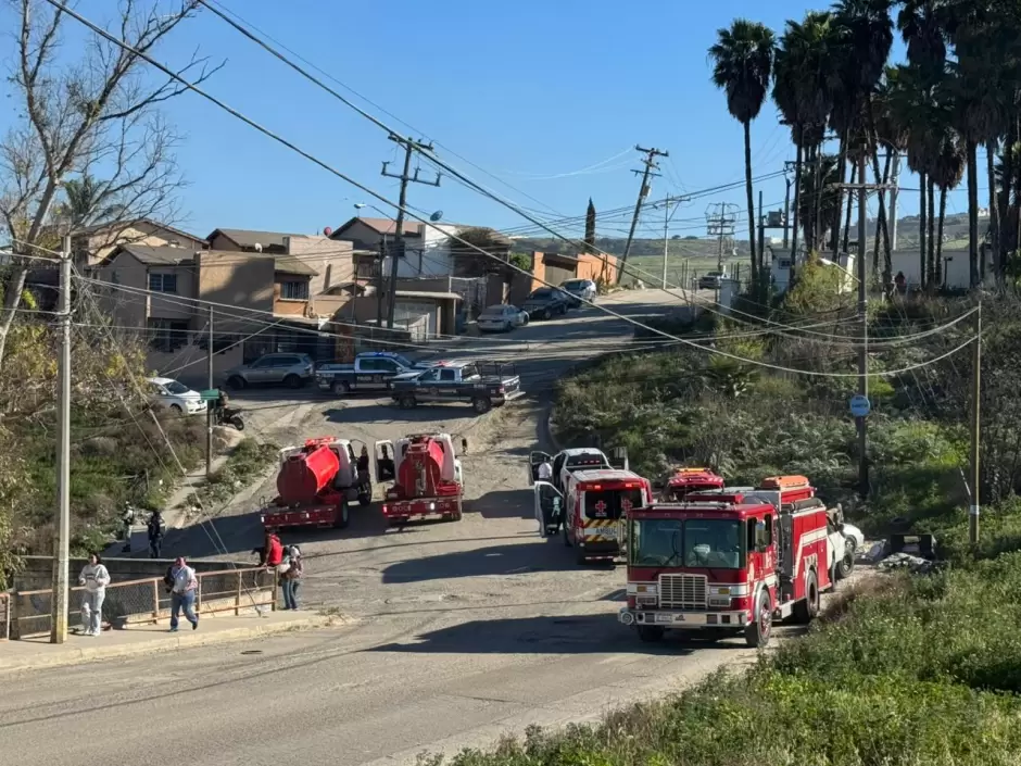 Explosi�n e incendio en vivienda de Villas de Baja California deja siete lesionados