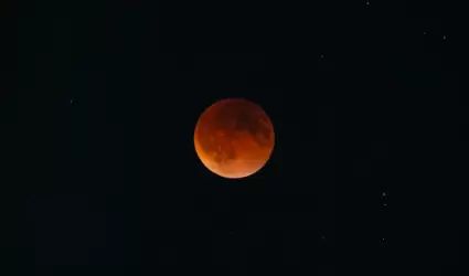 Eclipse lunar