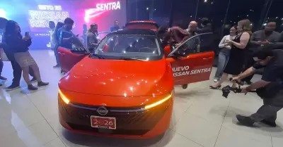 Nissan Reveals