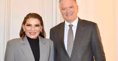 Lorenia Valles