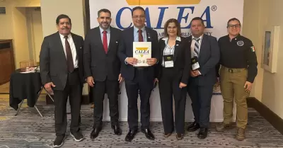 Reacreditaci�n internacional del C5 y reconocimiento Tri-Arc de CALEA