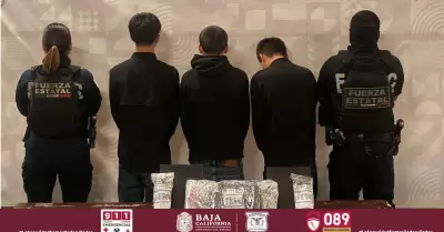 Aseguran a tres j�venes con envoltorios de droga