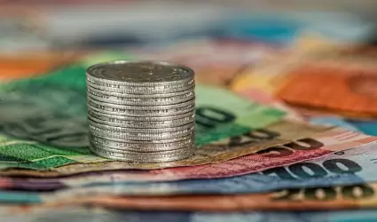 Trabajo cambia; smartphones generan ingresos globales y diversifican finanzas pe