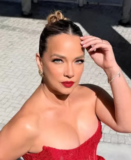 Adamari L�pez