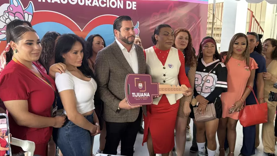 Abren primer centro comunitario de Tijuana para la comunidad Trans 'La Casita UT'
