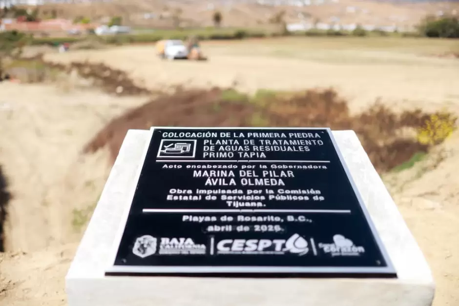 Obras de acceso al agua con introducci�n de drenaje en Primo Tapia
