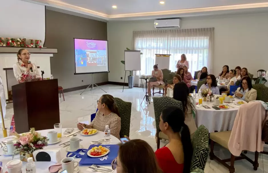Asociaci�n Mexicana de Mujeres Jefas de Empresa de Tijuana herramientas para la reinserci�n de mujeres