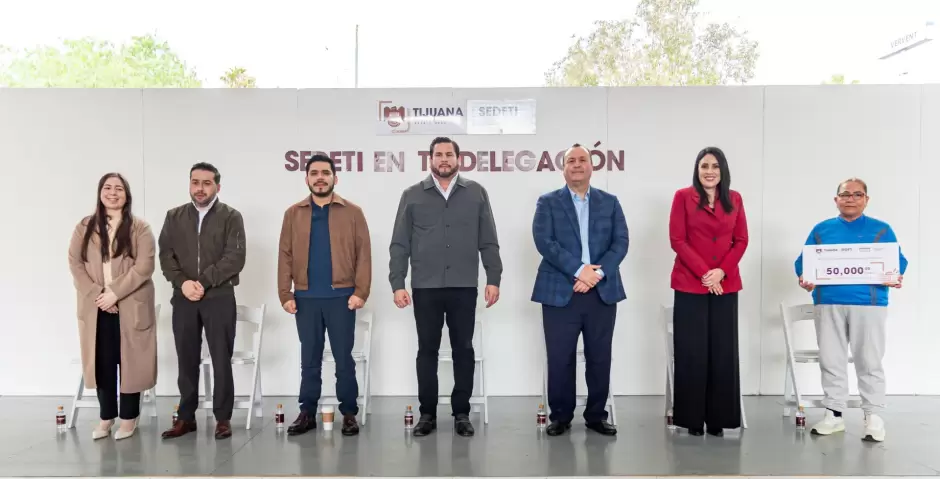 Entrega de apoyos econ�micos a emprendedores de Cerro Colorado y Otay