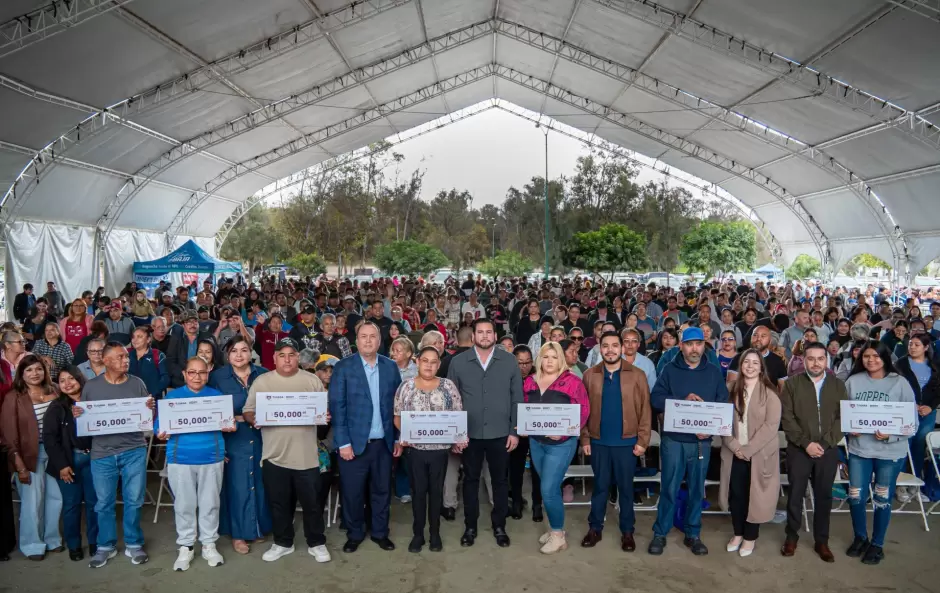 Entrega de apoyos econ�micos a emprendedores de Cerro Colorado y Otay