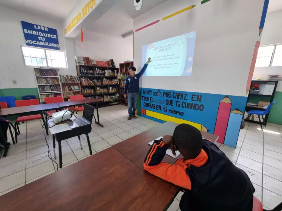 Clases de espa�ol a estudiantes extranjeros migrantes