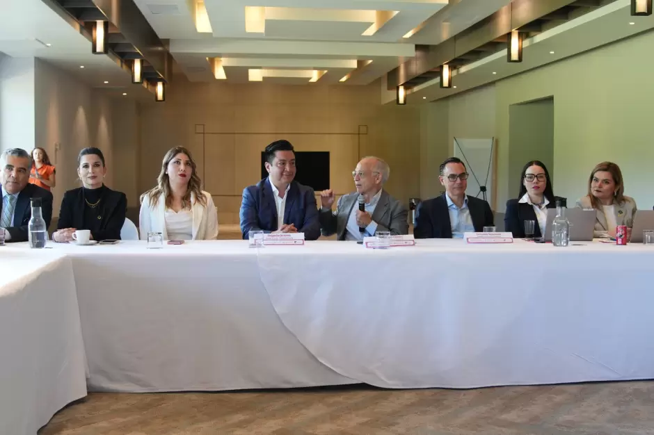 Baja California fortalece la vinculaci�n con organismos empresariales para impulsar adopci�n de Inteligencia Artificial