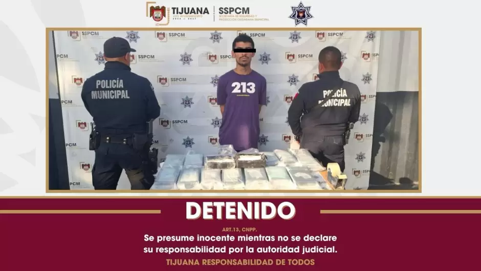 Aseguran 17 paquetes de presunta droga tras robo de veh�culo en Tijuana