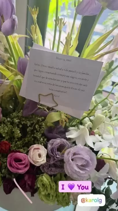 Anah� presume regalo de cumplea�os de Karol G