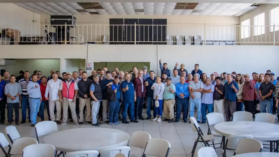 Presenta Alfredo �lvarez Plan Maestro a l�deres vecinales y transportistas en Tijuana