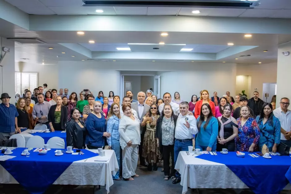 Asiste Alfredo �lvarez al encuentro "Yo Soy Rosarito"