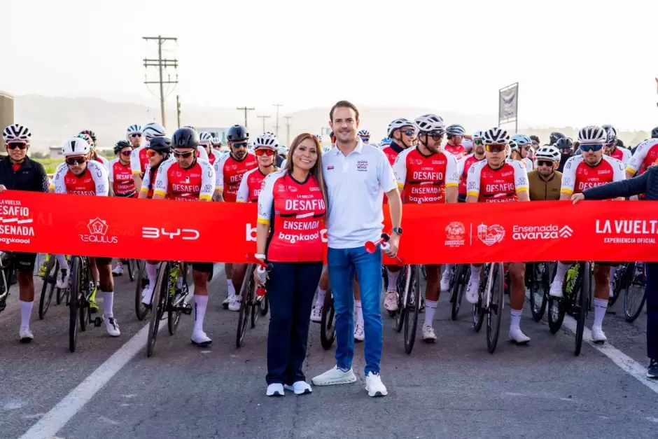 Arranque del Desaf�o Ensenada by La Vuelta