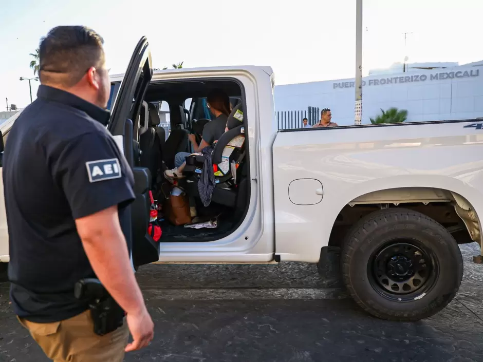 FGE re�ne a madre con sus hijos tras localizarlos en San Felipe por Alerta Amber Internacional