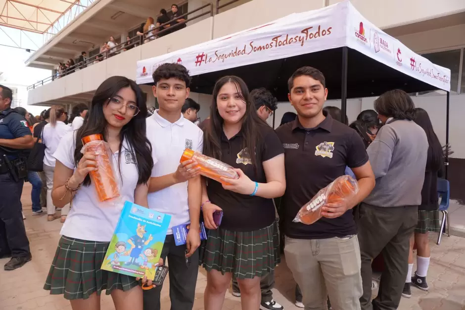 M�s de mil estudiantes participan en jornada de prevenci�n y construcci�n de la paz en Mexicali