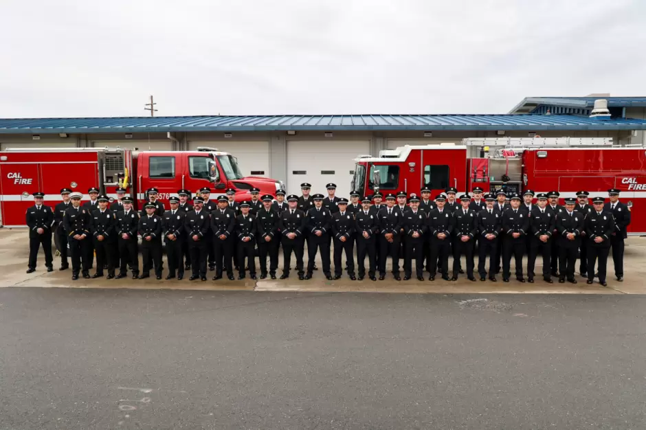 Se grad�an 39 nuevos oficiales de CAL FIRE