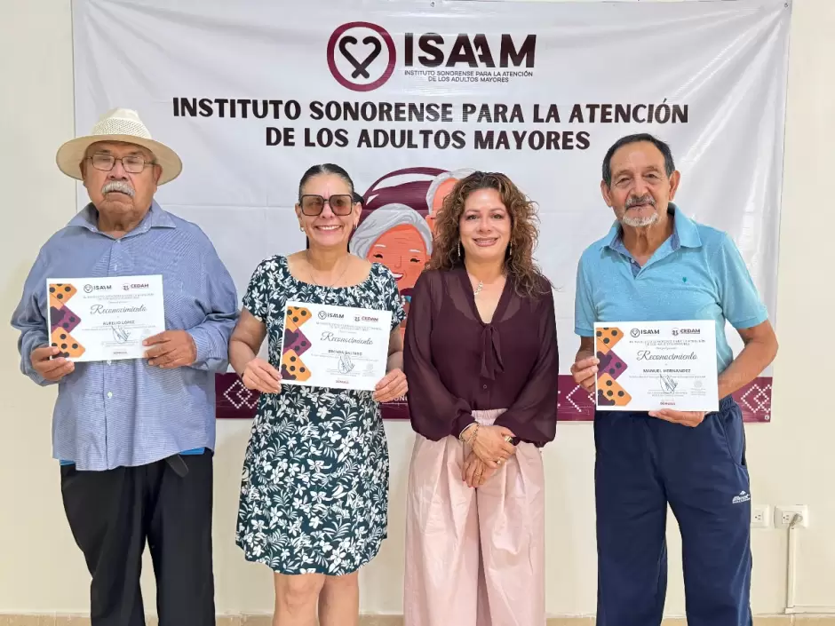 torneo de domin� para adultos mayores.