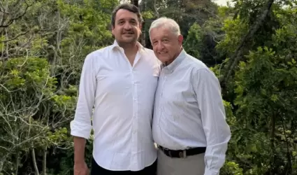 Andy comparte foto con AMLO