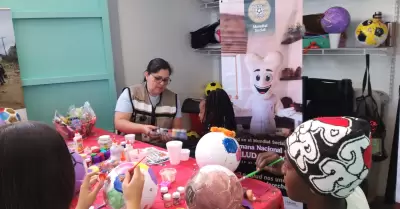 Llevan servicios de salud a migrantes refugiados en la COMAR en Tijuana