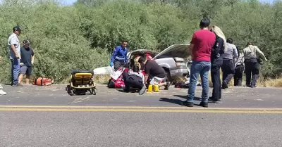 Muere conductor al volcarse en la carretera Hermosillo-Ures